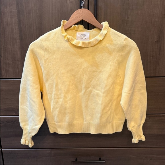 Zara Sweaters - Zara Yellow Ruffle Cropped Sweater